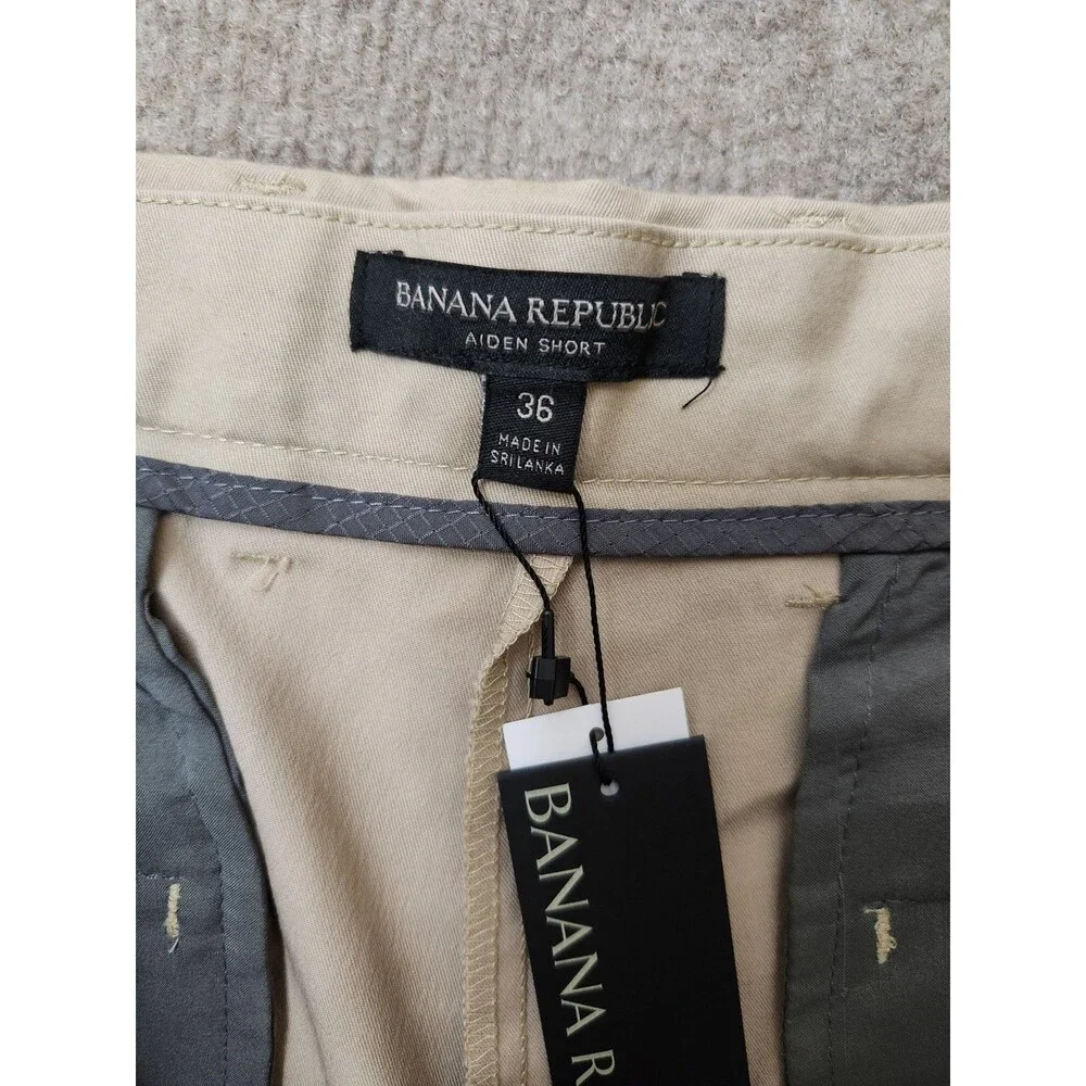 Banana Republic Core Temp Aiden Shorts Mens 36 Beige Performance Stretch NEW